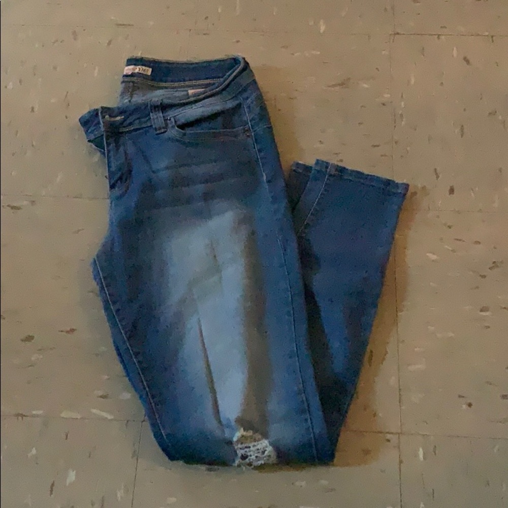 Skinny blue jeans